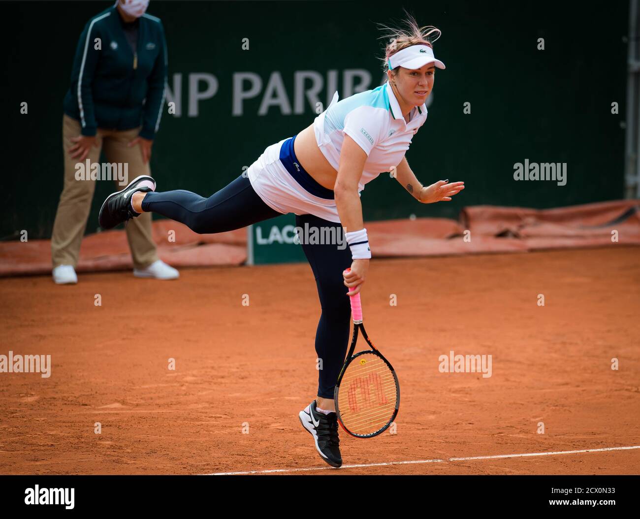 Paris, France. 30 septembre 2020. Anastasia Pavlyuchenkova de Russie en  action lors du second tour au Roland Garros 2020, Grand Chelem tennis  Tournament, le 30 septembre 2020 au stade Roland Garros à