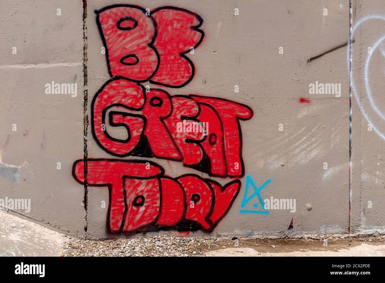 Graffiti inspirant : « soyez génial aujourd'hui » Banque D'Images
