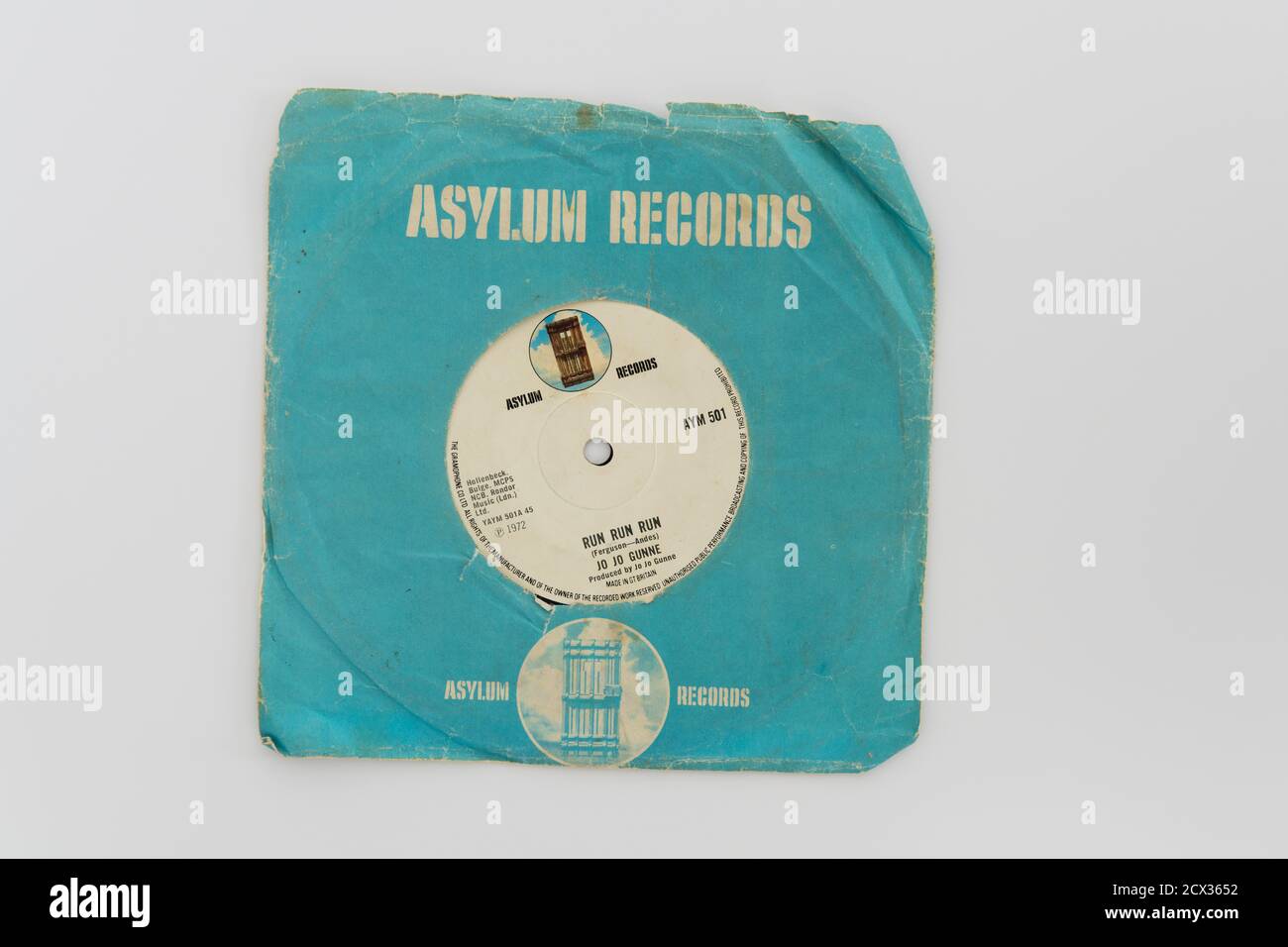 Dossiers d'asile - JO JO Gunne - Run Run Run - 1972 single montrant la première variation de l'étiquette d'asile Banque D'Images