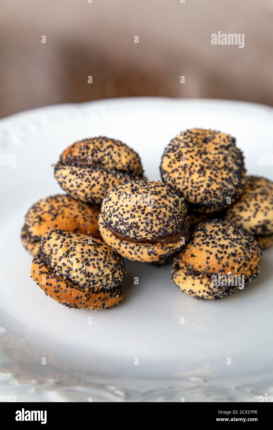 Encore la vie de la traditionnelle polonaise baletki z makiem - graines de pavot biscuits sandwich à la confiture Banque D'Images