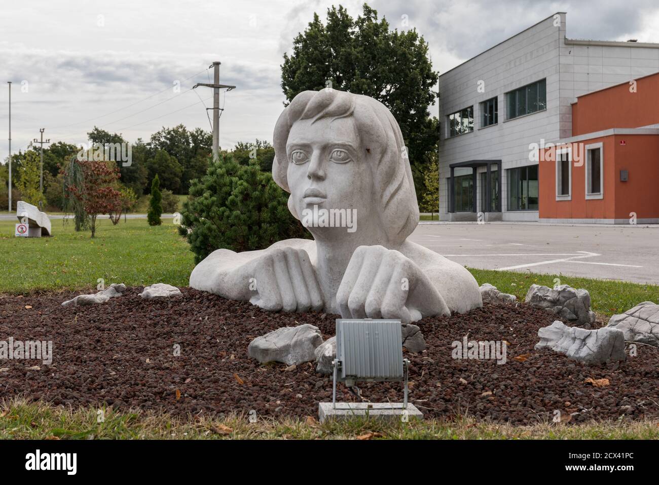 Sculpture en pierre à Divaca, Slovénie Banque D'Images