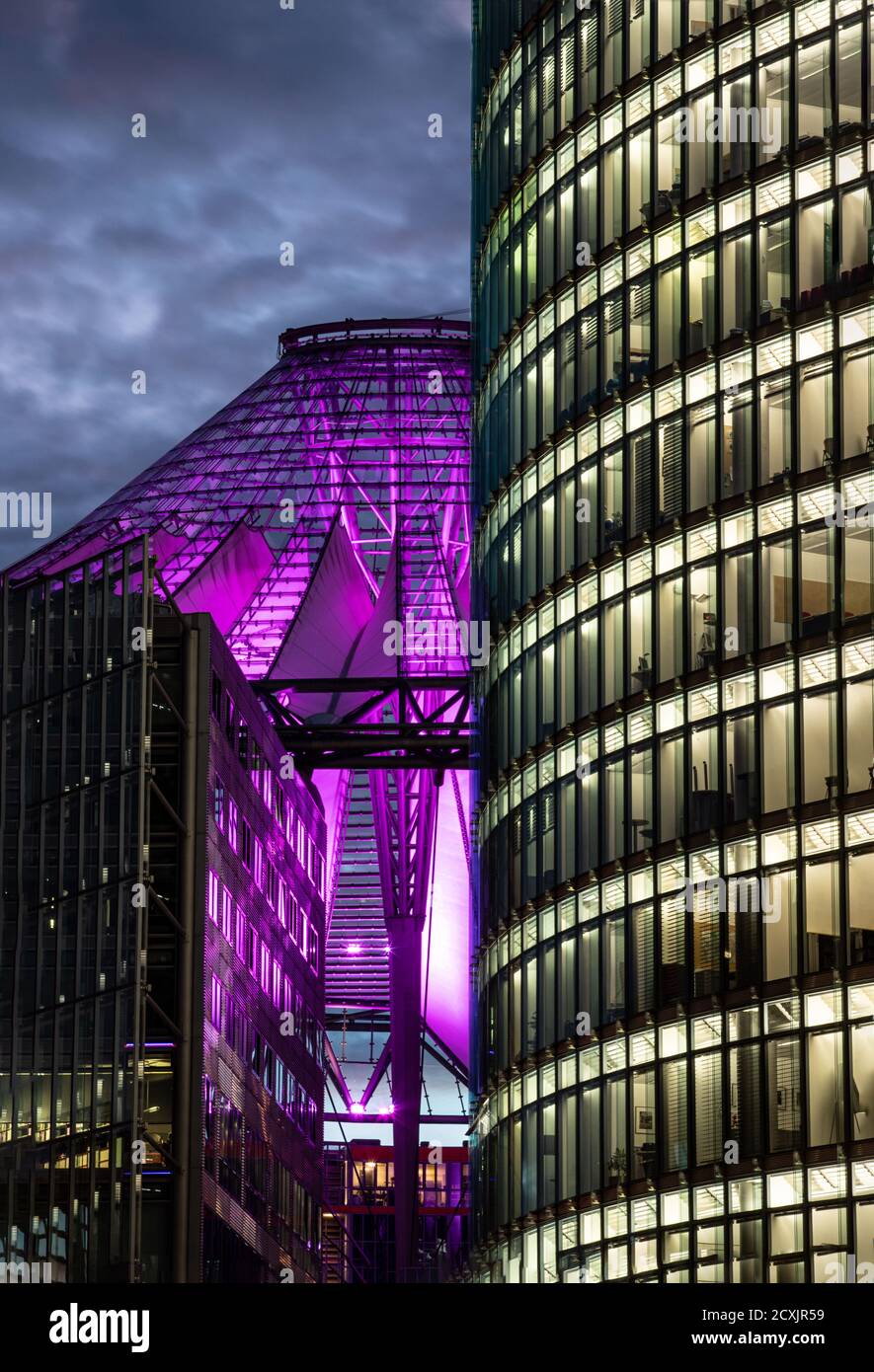 Potsdamer Platz, Berlin après le coucher du soleil Banque D'Images