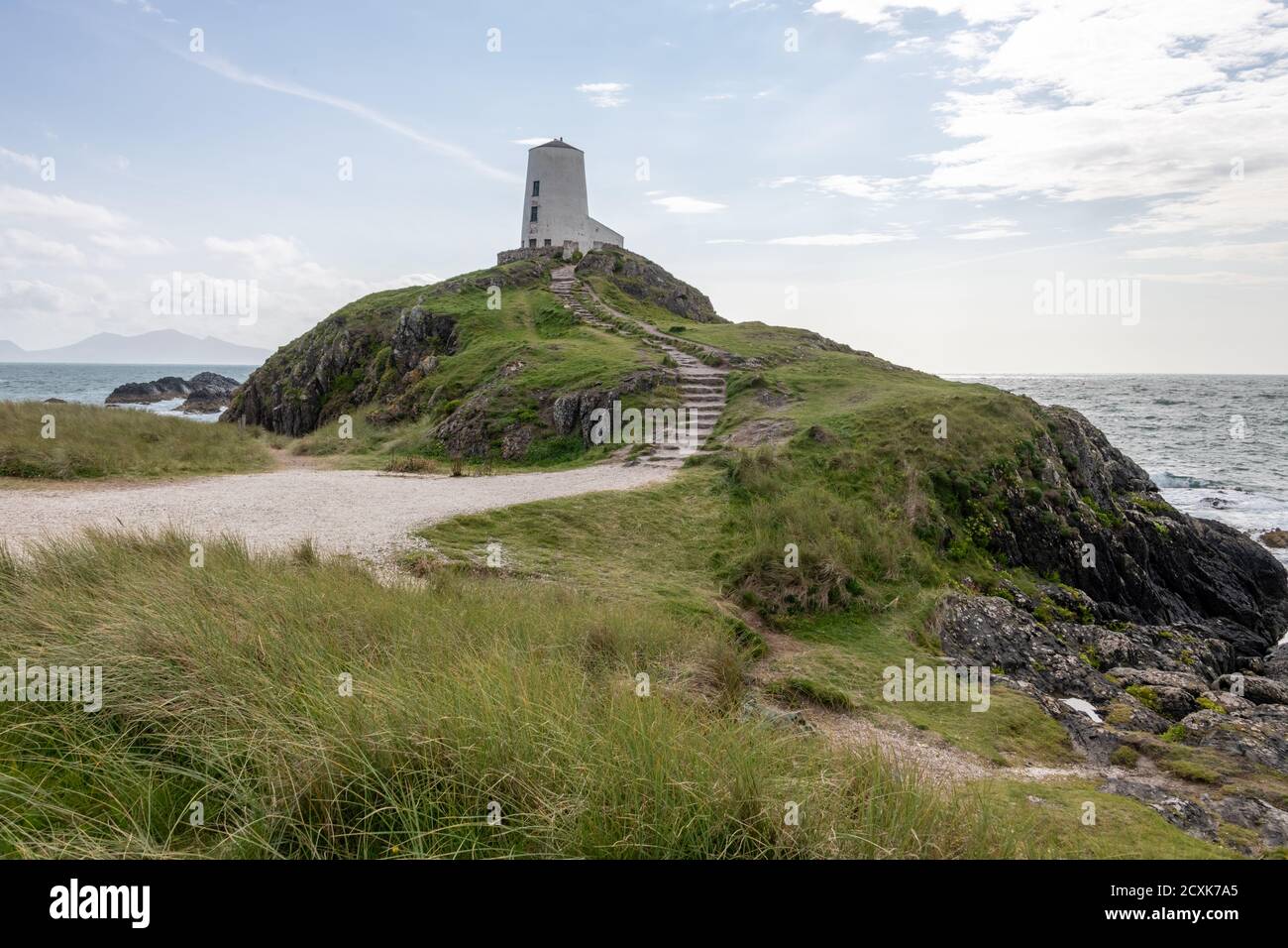 Phare Tŵr Mawr, sur l'île Llanddwyn, Anglesey, pays de Galles Banque D'Images