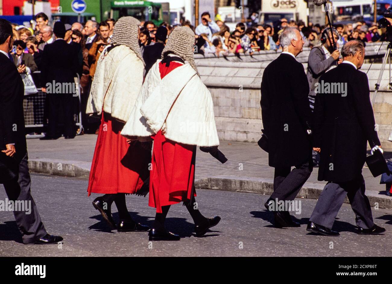 Des membres de la magistrature assistent au service du petit déjeuner du Lord Chancellor à Westminster. 02 octobre 1991. Photo: Neil Turner Banque D'Images