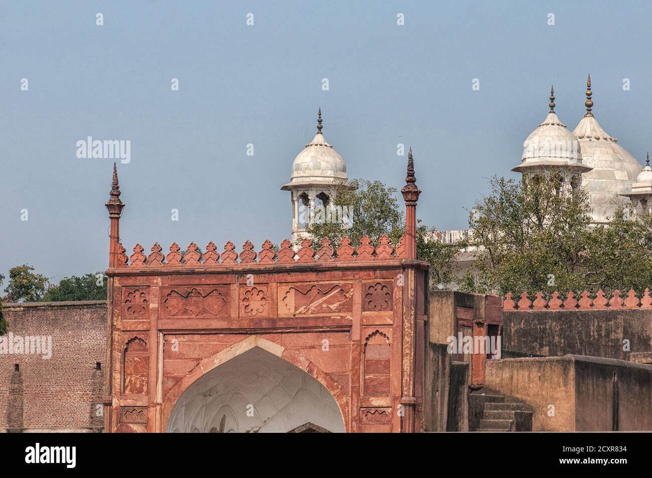 Fort Agra Red, site classé au patrimoine mondial de l'UNESCO, et l'un des plus grands sites touristiques, à seulement 2 km du Taj Mahal Banque D'Images