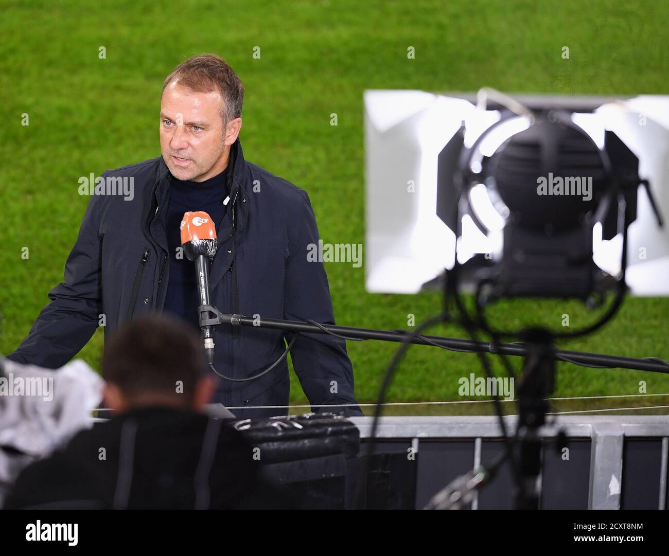 Allianz Arena Munich Allemagne 30.09.20, football: German SUPERCUP FINALE 2020/2021, FC Bayern Muenchen (FCB, rouge) vs Borussia Dortmund (BVB, jaune) 3:2 — Manager Hansi Flick (FCB) Foto: Markus Ulmer/Pressefoto Ulmer/Pool/via Kolvenbach les réglementations DFL interdisent toute utilisation de photographies ou quasi-séquences vidéo. Banque D'Images