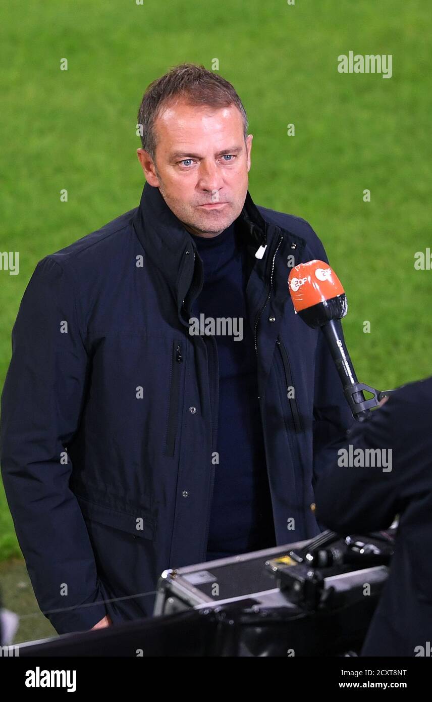 Allianz Arena Munich Allemagne 30.09.20, football: German SUPERCUP FINALE 2020/2021, FC Bayern Muenchen (FCB, rouge) vs Borussia Dortmund (BVB, jaune) 3:2 — Manager Hansi Flick (FCB) Foto: Markus Ulmer/Pressefoto Ulmer/Pool/via Kolvenbach les réglementations DFL interdisent toute utilisation de photographies ou quasi-séquences vidéo. Banque D'Images