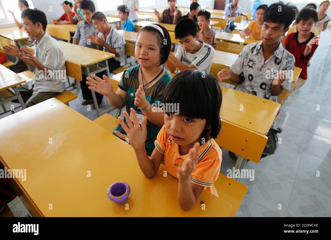 Agent Orange Victims Clap During A Lesson At A Hospice In Vietnam S Central Da Nang City June 16 11 The U S And Vietnam Launched The First Concrete Step Toward Cleaning Up Contamination Agent Orange Victims Clap During A Lesson At A Hospice In Vietnam S Central Da Nang City June 16 11 The U S And Vietnam Launched The First Concrete Step Toward Cleaning Up Contamination