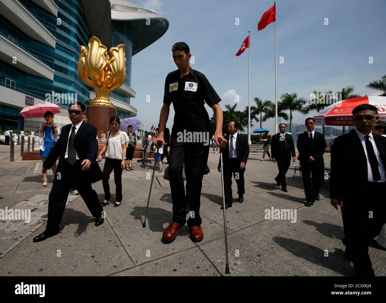 Sultan kosen worlds tallest man Banque de photographies et d’images à ...
