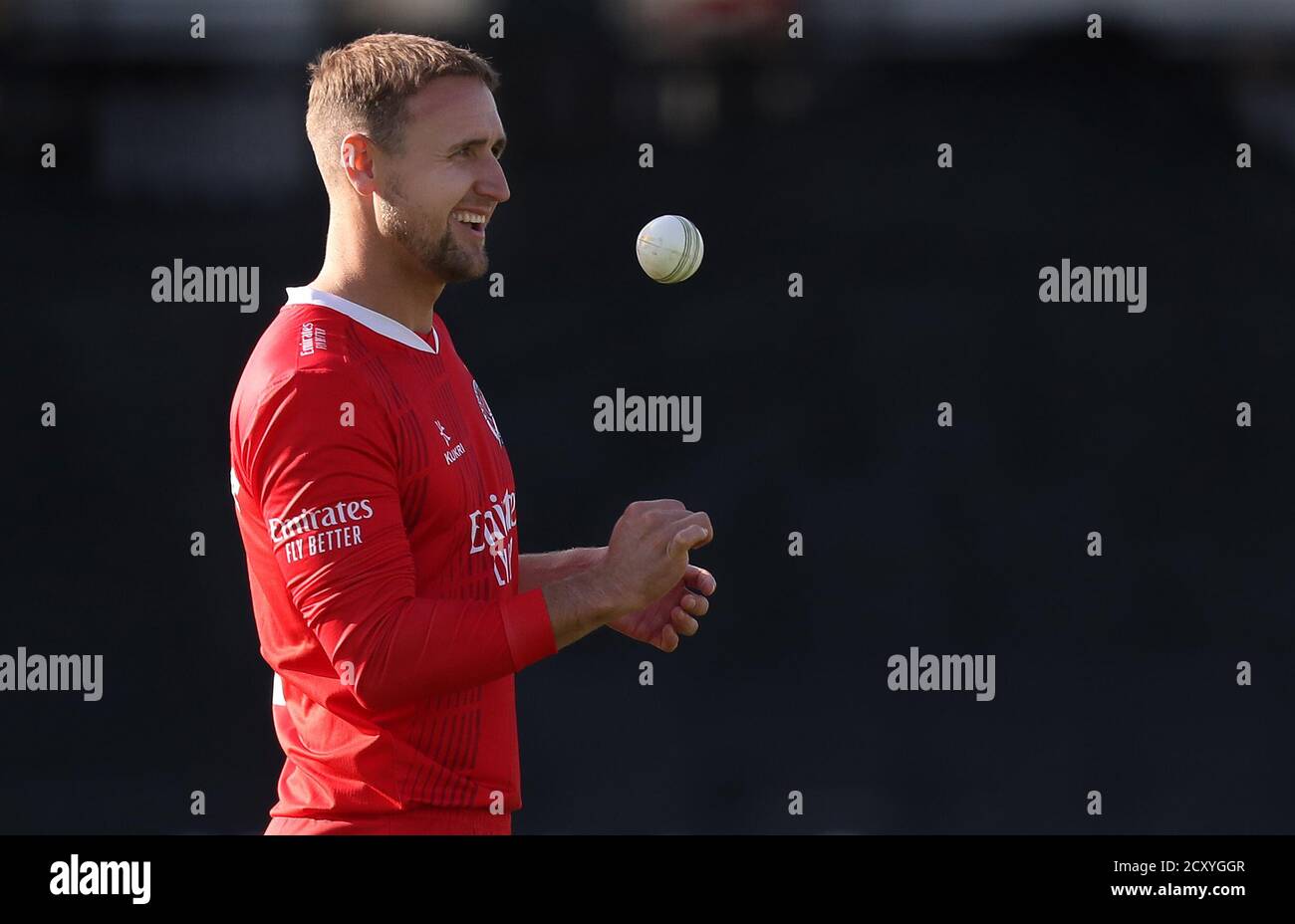 Hove, Royaume-Uni. 1er octobre 2020. Liam Livingstone, un Bowler du Lancashire, qui a pris quatre bickets pour 23 courses pendant le match Vitoria Blast T20 entre Sussex Sharks et Lancashire Lightning au 1er Central County Ground, Hove Credit: James Boardman/Alay Live News Banque D'Images