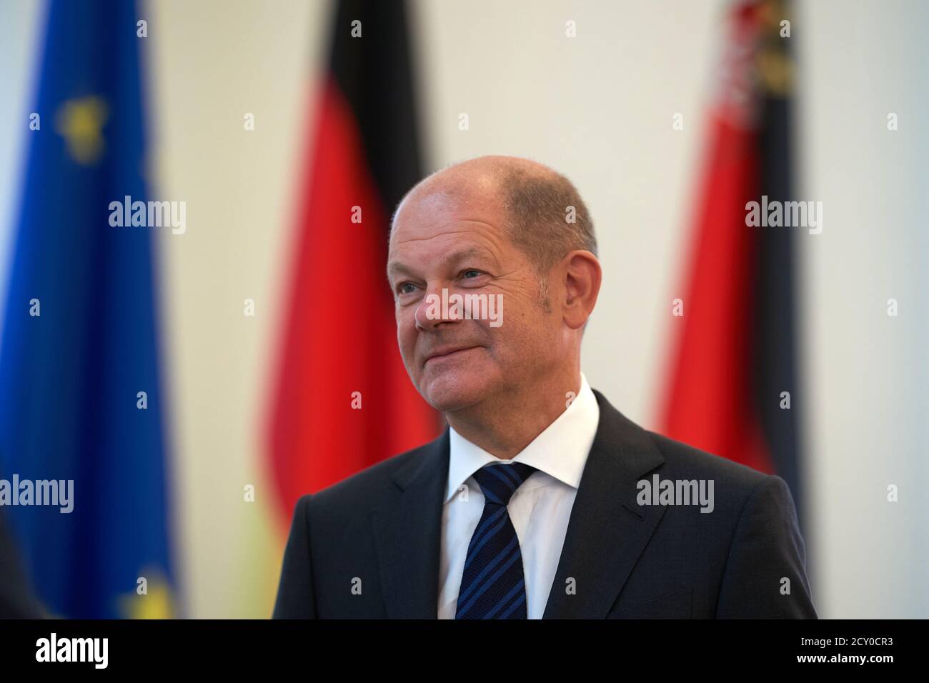 Mayence, Allemagne. 1er octobre 2020. Le ministre fédéral des Finances OLAF Scholz (SPD) assiste à la présentation d'un timbre commémorant le 100e anniversaire de Fritz Walter. Avec Fritz Walter comme capitaine, l'équipe nationale allemande de football a remporté la coupe du monde 1954. Crédit : Thomas Frey/dpa/Alay Live News Banque D'Images