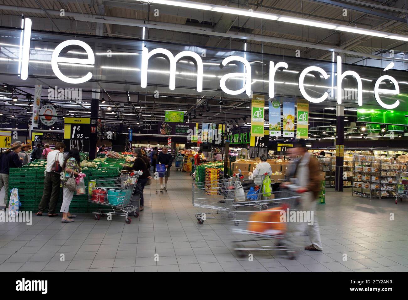 Carrefour Des Aliments Pour Bebe Photo Stock Alamy