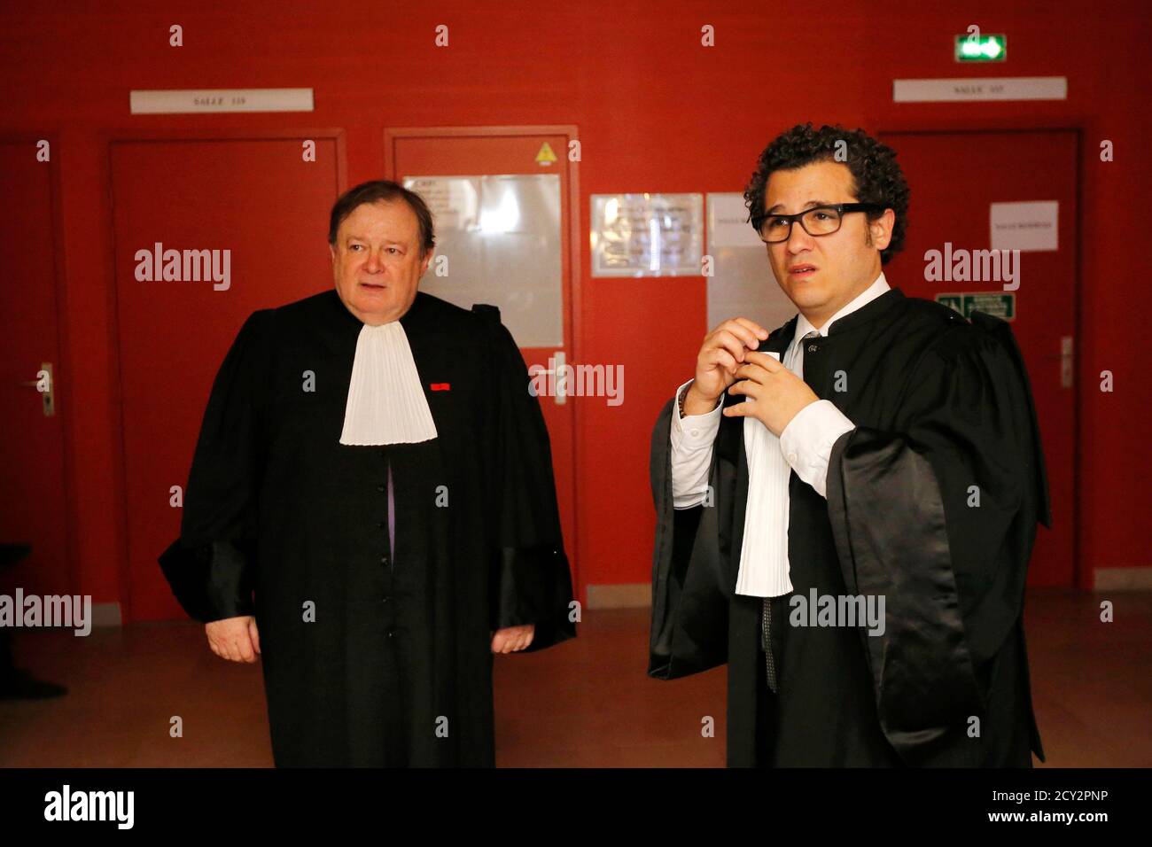 Les Avocats Francais Emmanuel Tordjman R Et Jean Pierre Mignard Avocats Des Familles Des Victimes Arrivent