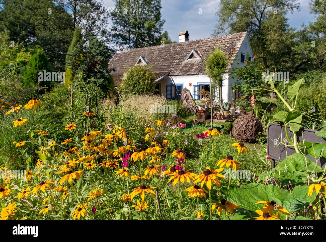 Maison de campagne traditionnelle avec jardin à Maříž (Mariz) près de Slavonice, République Tchèque Banque D'Images