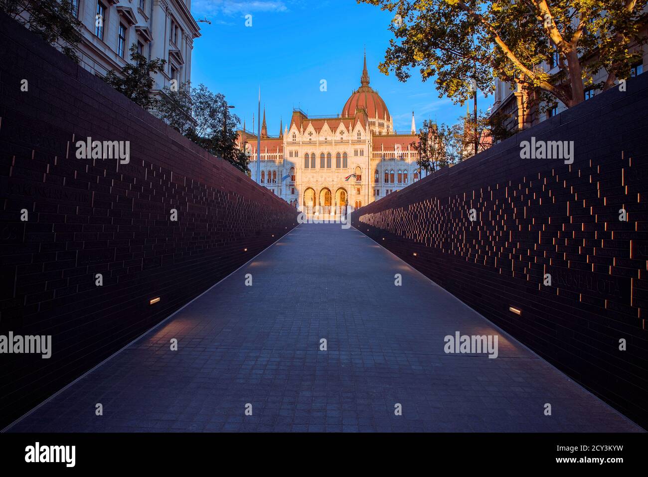 Mémorial de l'ensemble Budapest Hongrie. Monument Trianon, place Kossuth. Tout nouveau monument dans la capitale de la Hongrie. À l'occasion du Banque D'Images