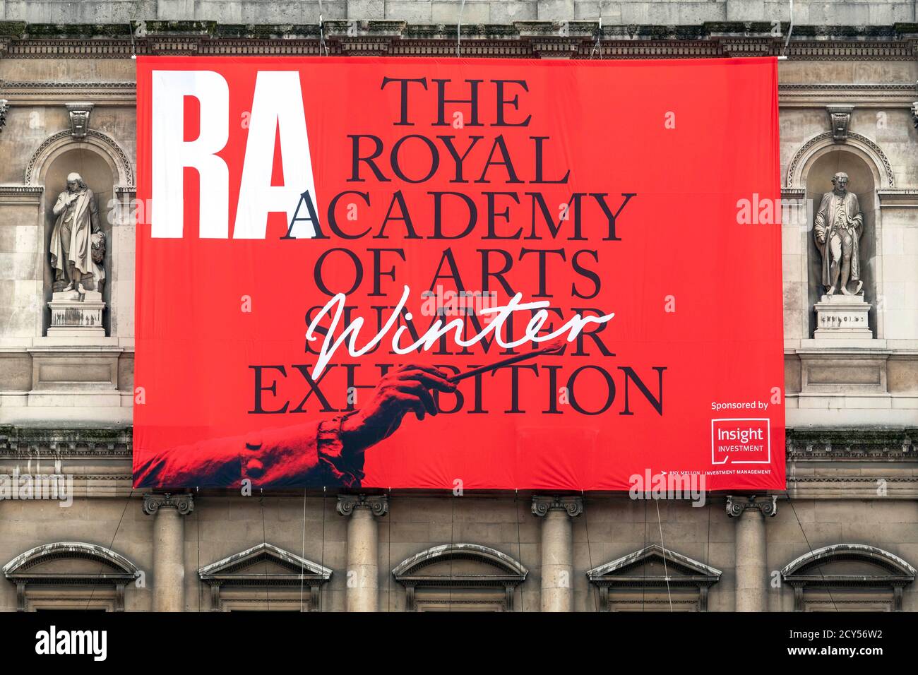 Londres, Royaume-Uni. 1er octobre 2020. Publicité de bannière pour la première fois dans l'histoire une exposition d'été de l'Académie royale des arts tombera en hiver.la RA dire l'été est un état d'esprit, pas un temps de l'année; L'exposition a la myriade d'œuvres de noms de famille et d'artistes émergents dans ce qu'ils appellent un joyeux festival d'art. le festival se déroule du 6 octobre 2020 au 3 janvier 2021. Crédit : Dave Rushen/SOPA Images/ZUMA Wire/Alay Live News Banque D'Images