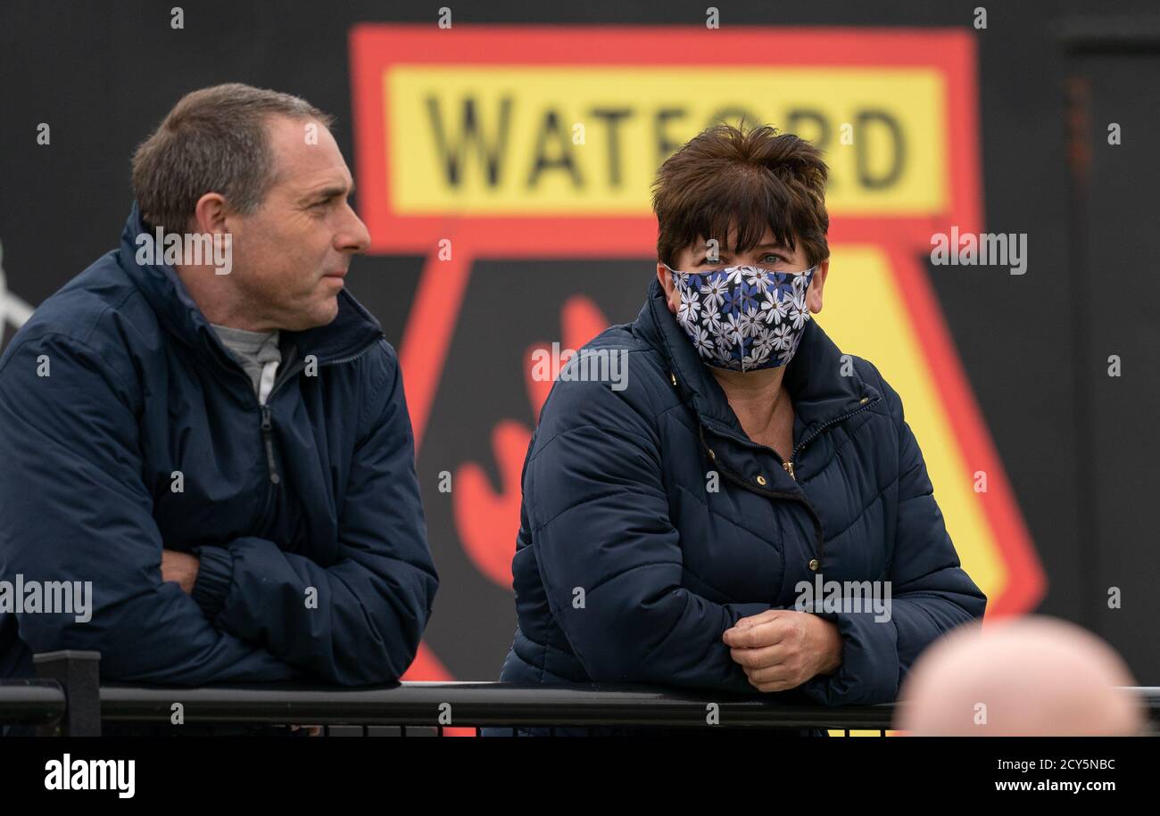 Les supporters assistent au match lors du match de la FA Women National League entre Watford Women et Oxford United Women au stade orbital Fasteners, Banque D'Images