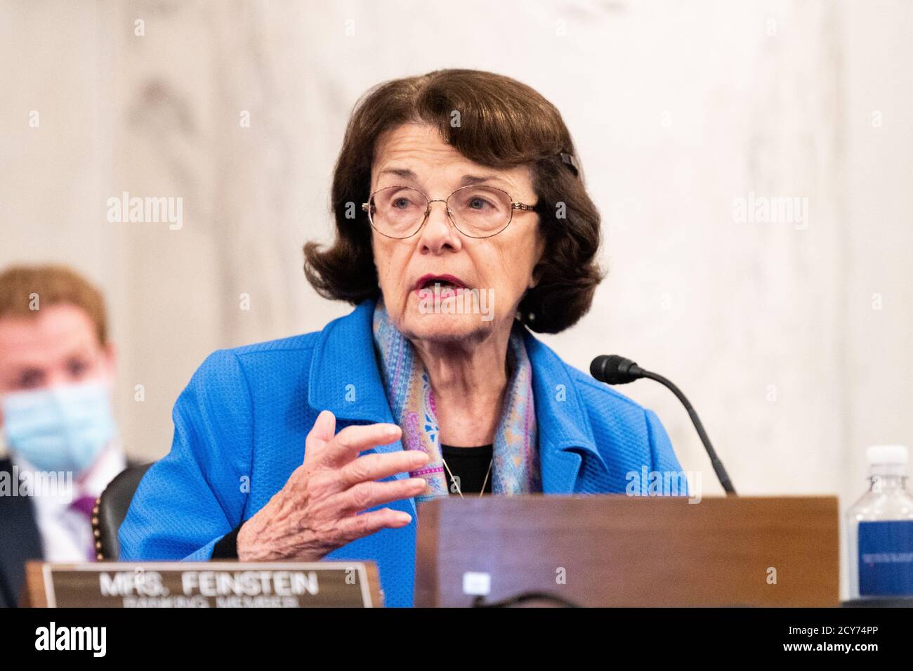 La sénatrice américaine Dianne Feinstein (D-CA) prend la parole lors d'une réunion de la Commission judiciaire du Sénat. Banque D'Images