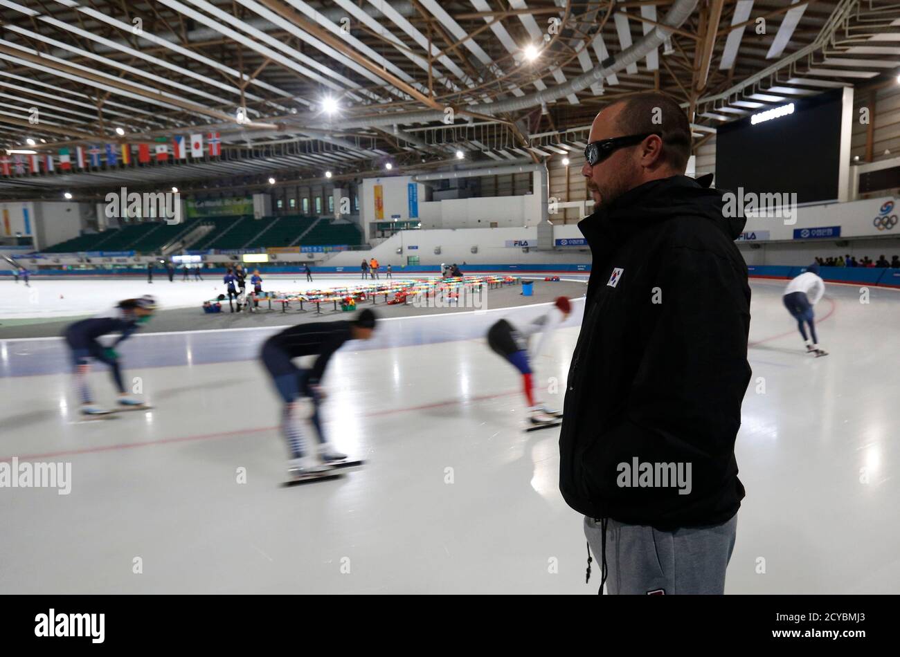 South Korea's speed skating coach Kevin Crockett takes part in a training  session at Taereung National Training Center in Seoul October 30, 2013.  South Korea's rise to the top of the speed