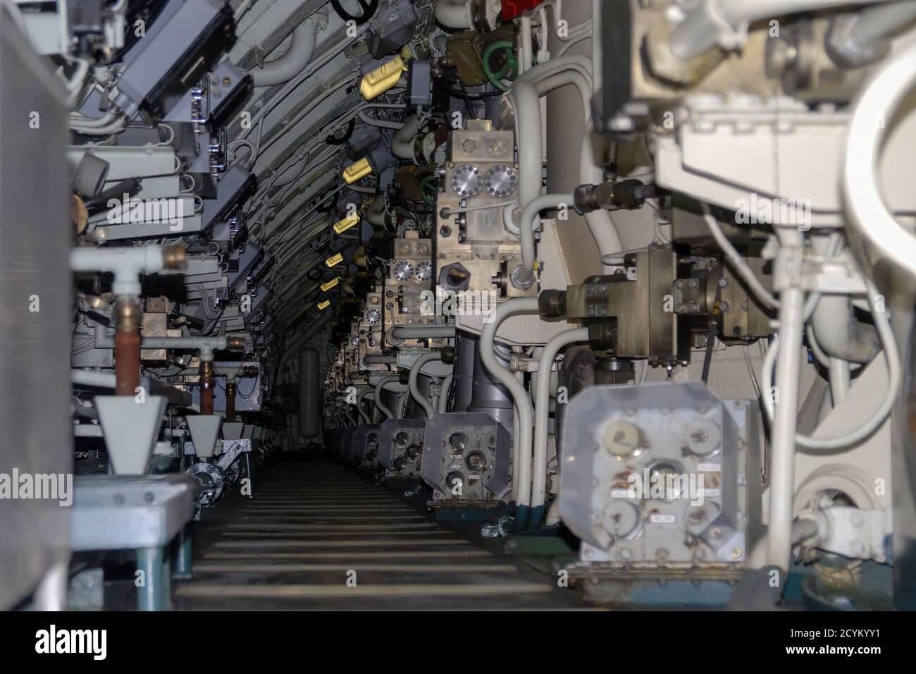 vue sur l'intérieur d'un sous-marin militaire français Photo Stock - Alamy