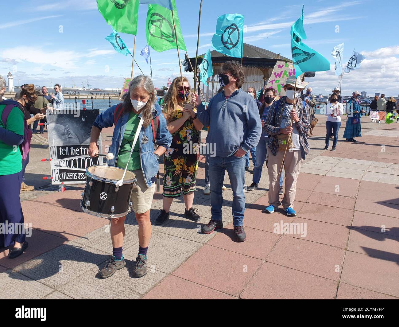 Près de 30 membres de la rébellion des extinction se réunissent pour sensibiliser les gens au changement climatique à New Brighton, Merseyside présentant: La rébellion des extinction où: Wirral, Royaume-Uni quand: 30 août 2020 crédit: WENN.com Banque D'Images