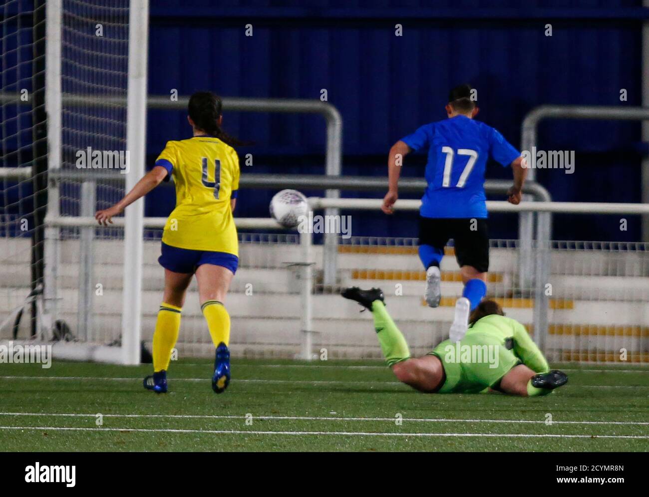 BILLERICAY, Royaume-Uni, SEPTEMBRE 30: Connie Forman de Billericay Town Dames a des scores sur son Debutduring South East Division One entre Billericay Banque D'Images