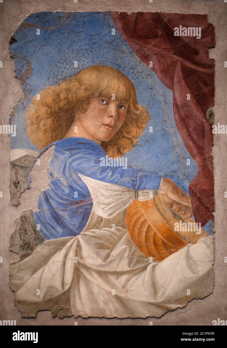 Détail d'un ange jouant un luth, une fresque commandée par Giuliano della Rovere terminée entre 1480 et 1484 dans l'abside de Santi Apostoli à Rome. Banque D'Images