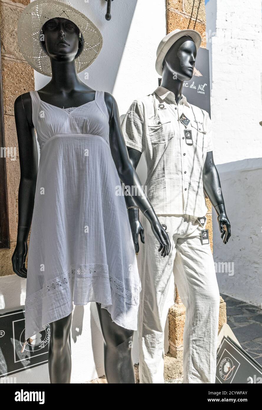 Touristes Shopping à Lindos Rhodes Grèce Banque D'Images