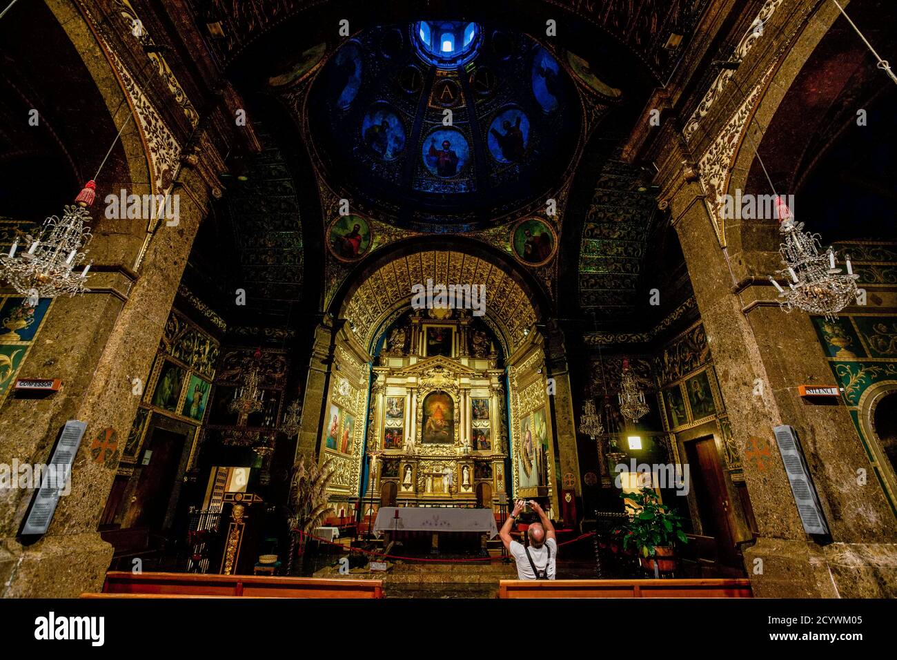 ESPAGNE Baléares, Mallorca.Santuario de Lluc, Escorca.Basilica y retapo Mayor , obra del Maestro Jaume Blanquer, con la imagen de Santa María, Banque D'Images