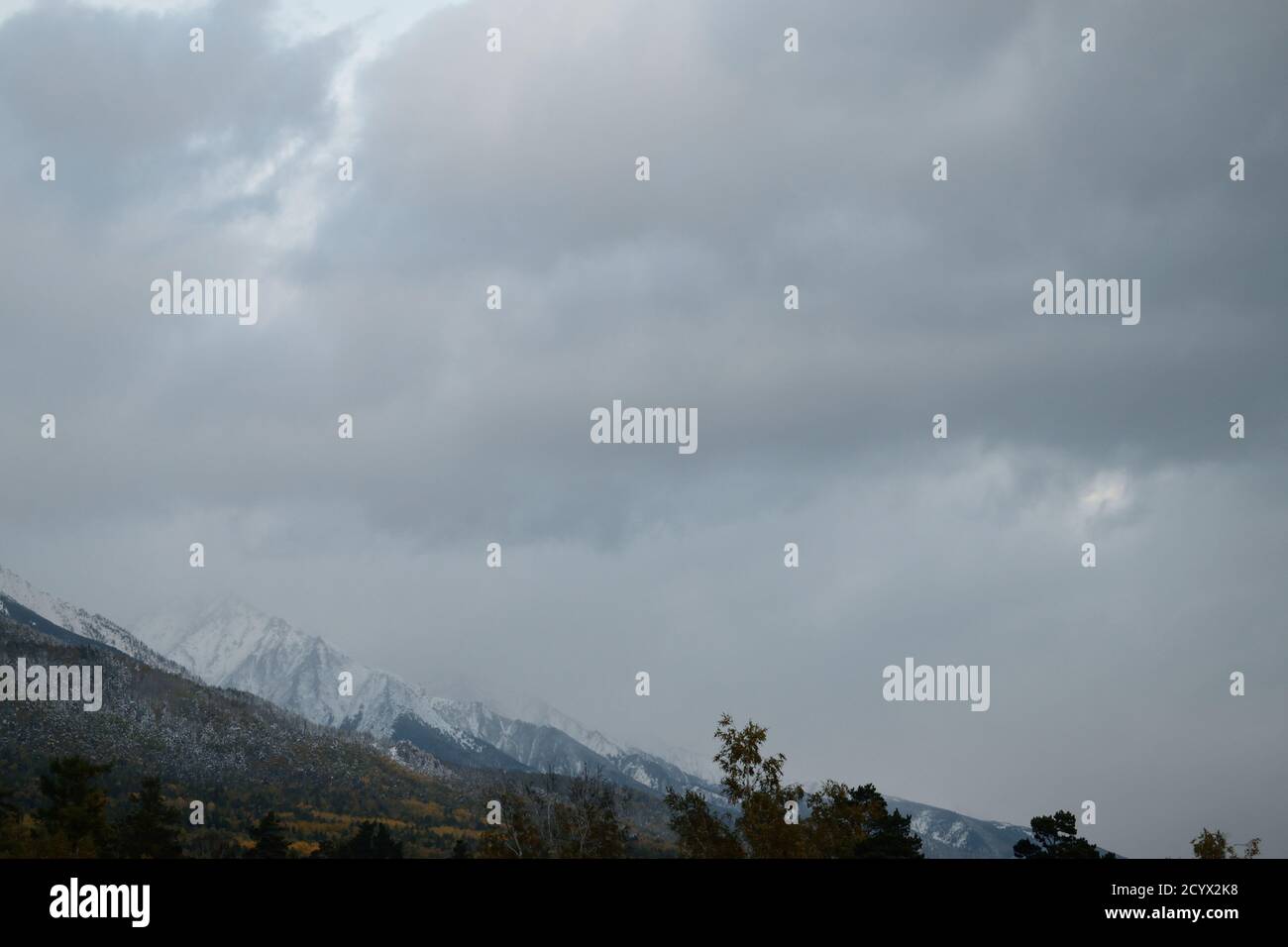 Les montagnes Sayan vues depuis Arshan, Russie Banque D'Images