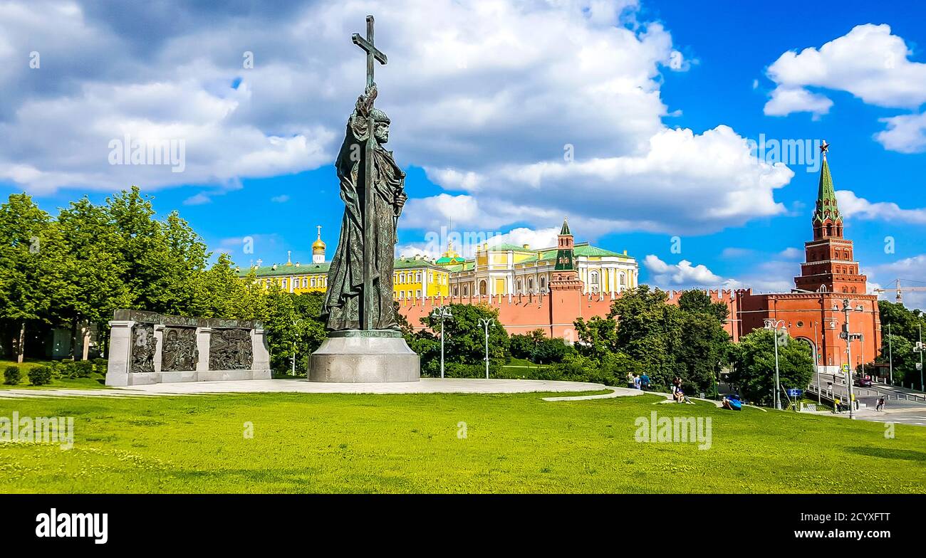 Monument à Vladimir le Grand sur la place Borovitsky près du Kremlin. Moscou, Russie Banque D'Images