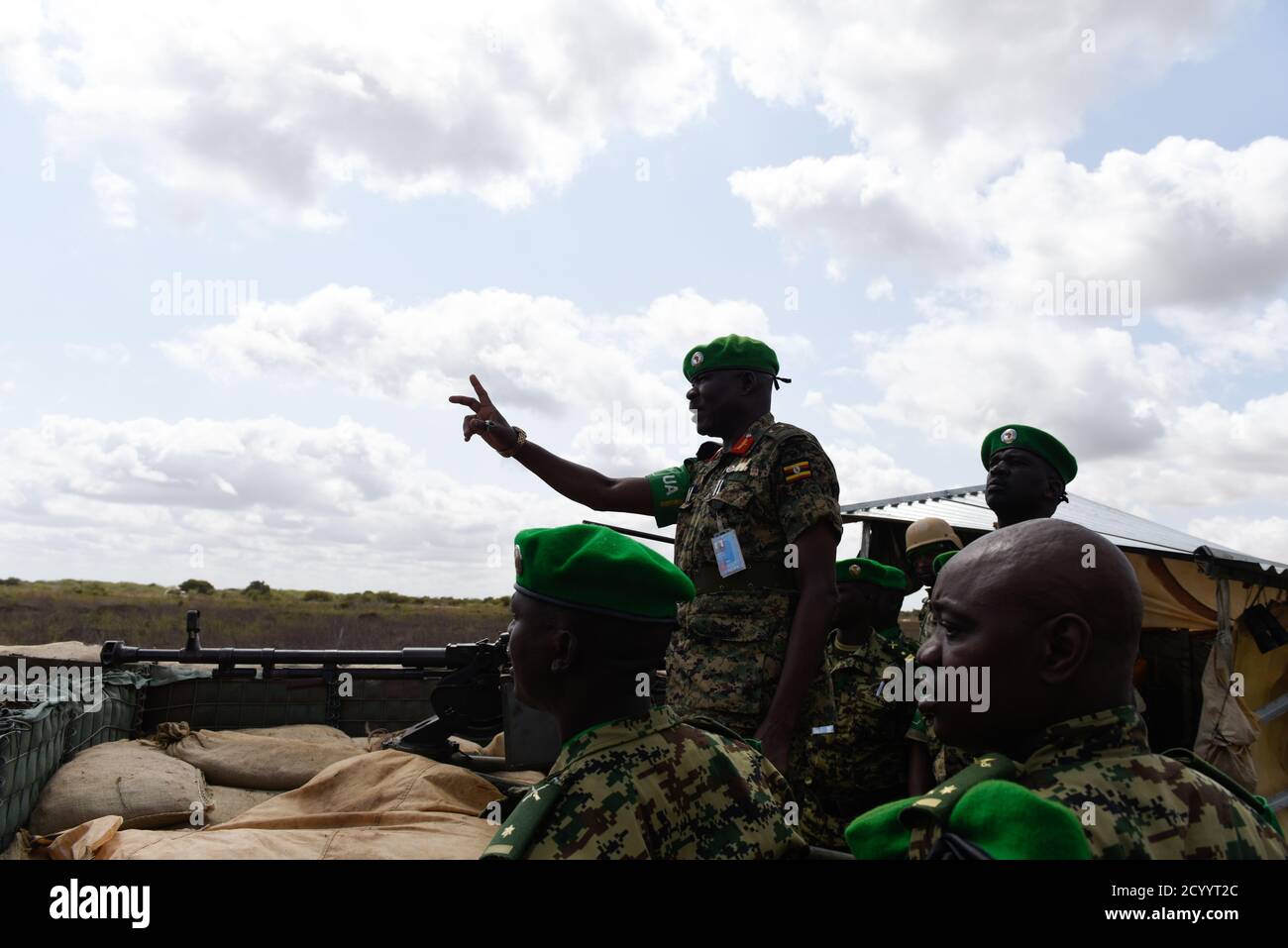 Le commandant adjoint de la Force de l'AMISOM chargé des opérations et des plans, le général de division Nakibus Lakara, lors d'une visite sur le terrain à Gololey, dans l'État de HirShabelle, en Somalie, pour évaluer les progrès accomplis par le contingent de l'AMISOM Burundi dans la mise en œuvre du concept d'opérations de la mission (CONOPS), le jeudi 12 septembre 2019. Banque D'Images