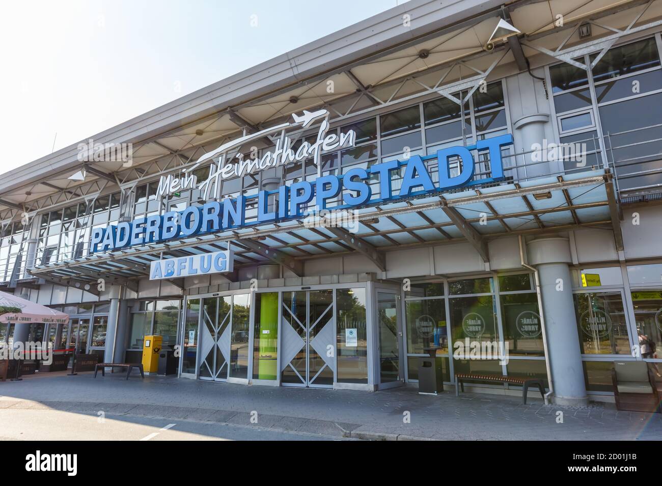 Ahden, Allemagne - 8 août 2020 : Paderborn Lippstadt Airport PAD terminal Building en Allemagne. Banque D'Images