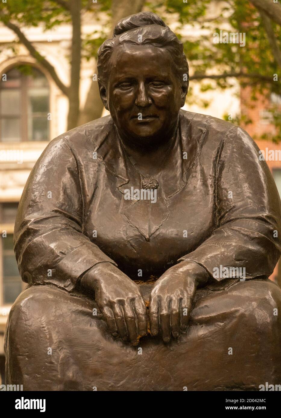 Statue de Gertrude Stein à Bryant Park Manhattan, New York Banque D'Images