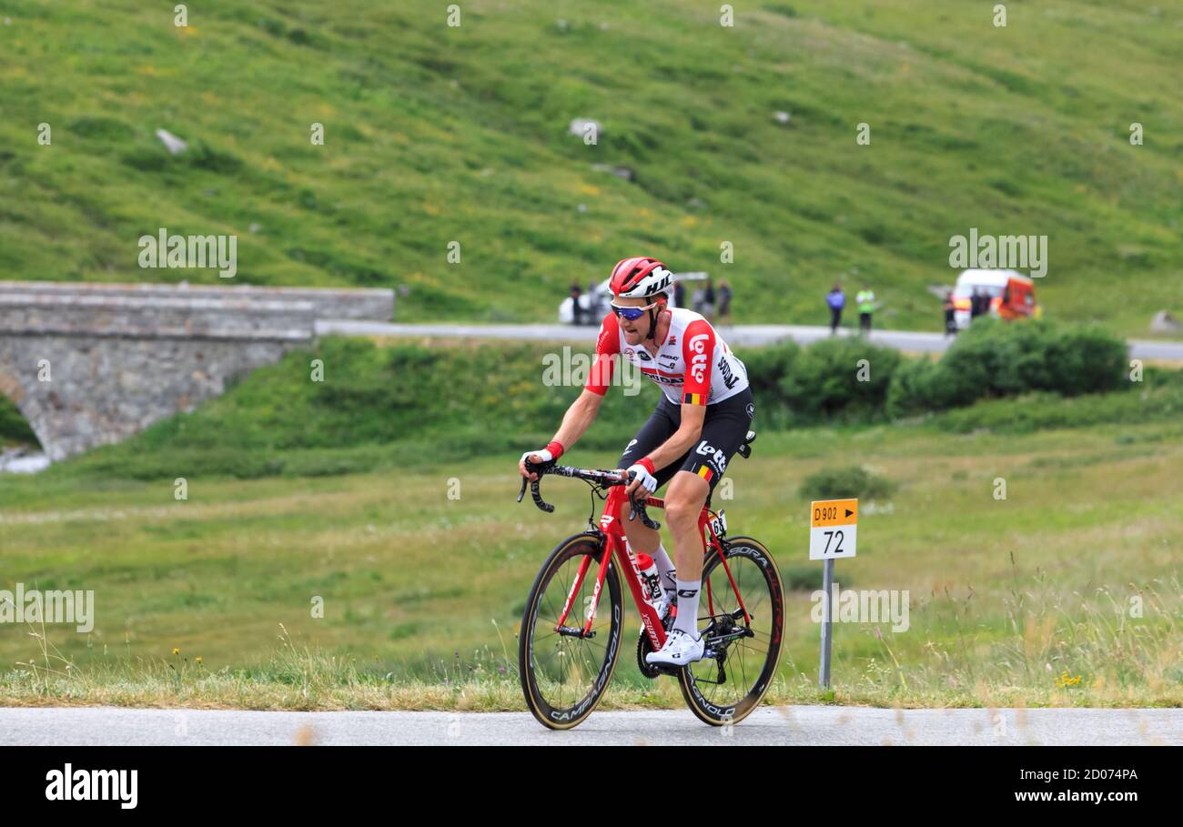Col de Iseran, France - 26 juillet 2019 : le cycliste belge Tim Wellens de l'équipe Lotto-Soudal monte sur la route du col de Iseran pendant la phase 19 du le Banque D'Images