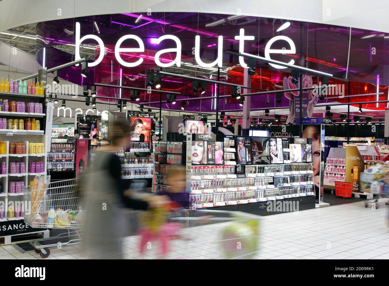 Carrefour Baby Banque D Image Et Photos Alamy