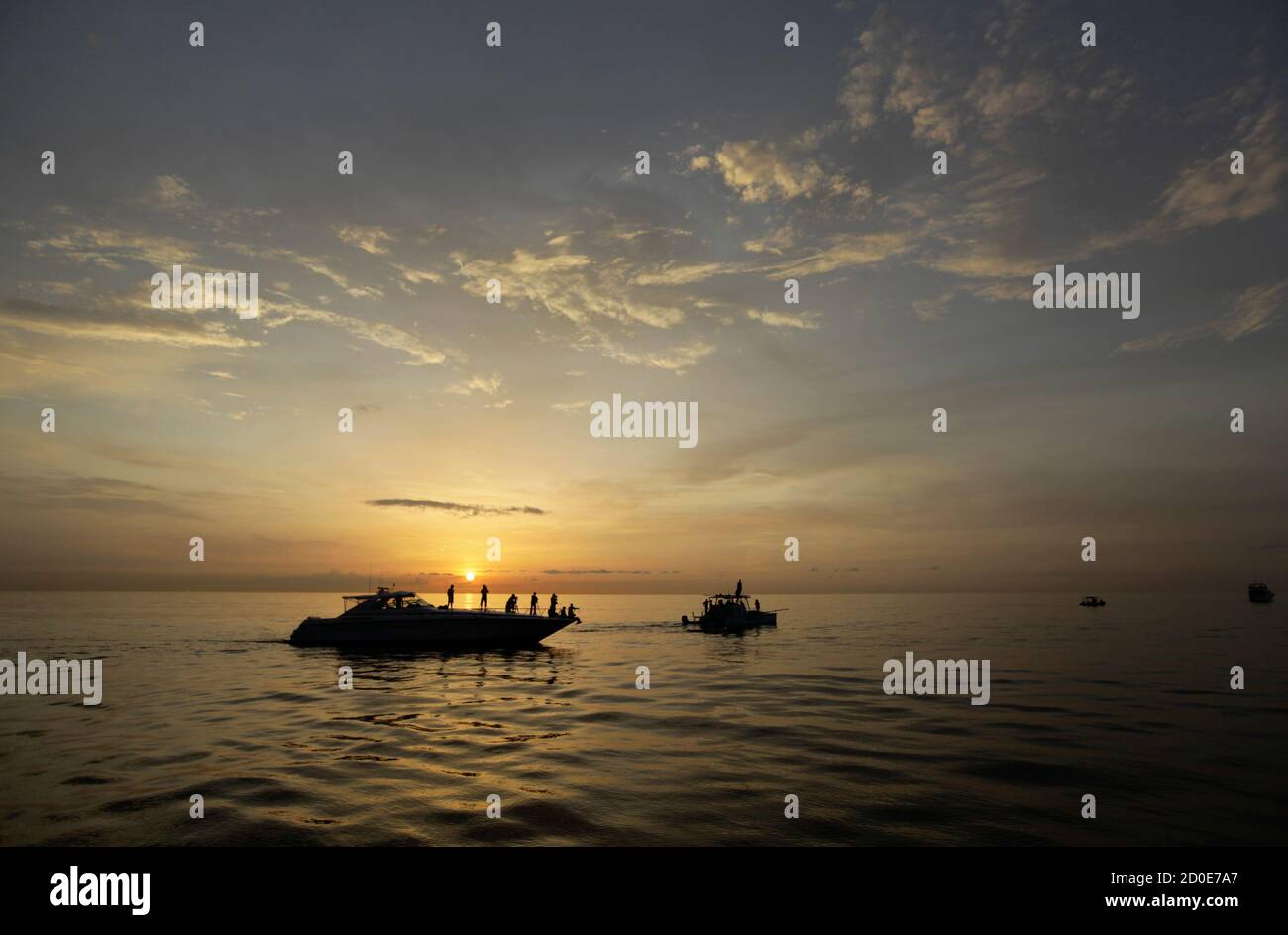 A Boat Follows U S Swimmer Diana Nyad As She Begins Her Attempt To Swim To Florida From Havana August 7 11 The 61 Year Old Plunged Into The Straits Of Florida At Dusk On