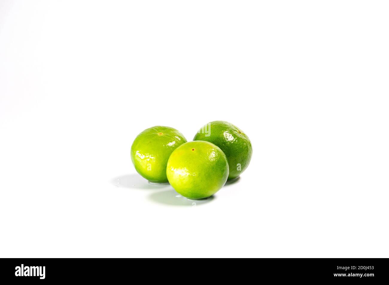 Groupe de citrons frais pour la cuisson isolé sur fond blanc. Banque D'Images Groupe de citrons frais pour la cuisson isolé sur fond blanc. Banque D'Images