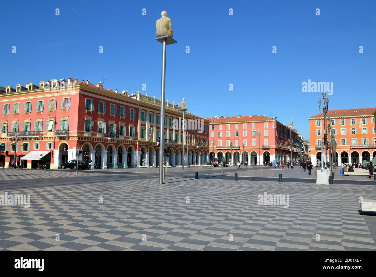 France, côte d'azur, ville de Nice, la place Massena est une place pittoresque et emblématique dans la partie historique de la ville. Banque D'Images