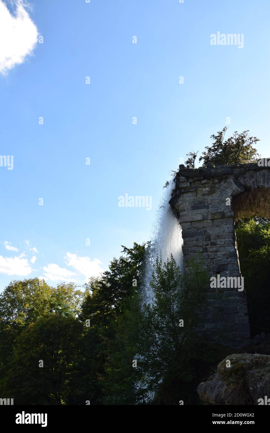 Wasserspiele - Plutogrotte, Teufelsbrücke et le temple de Jussow Banque D'Images