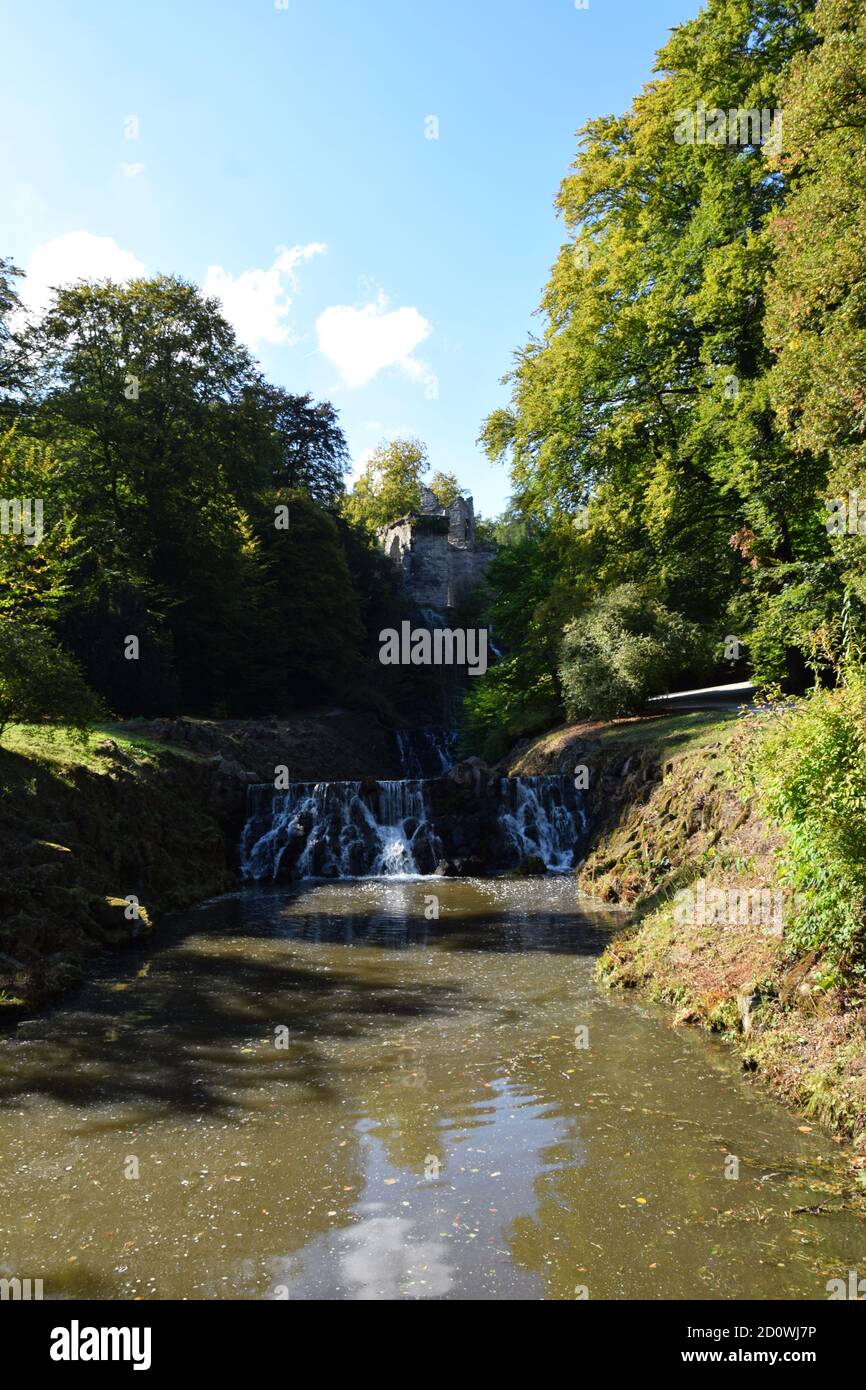 Wasserspiele - Plutogrotte, Teufelsbrücke et le temple de Jussow Banque D'Images