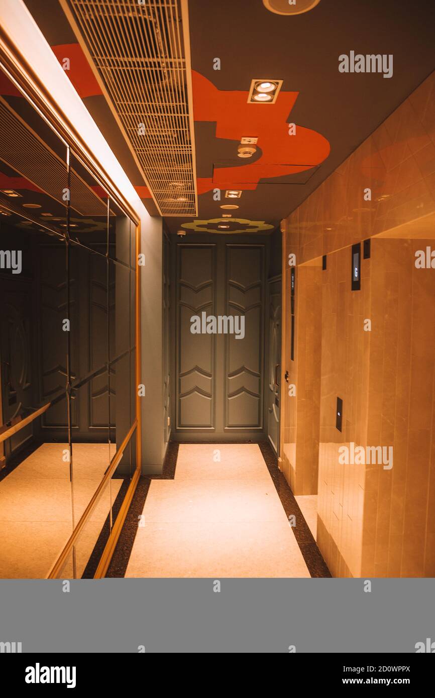 Photo verticale du design intérieur moderne à Hong Kong Hollywood hôtel Banque D'Images