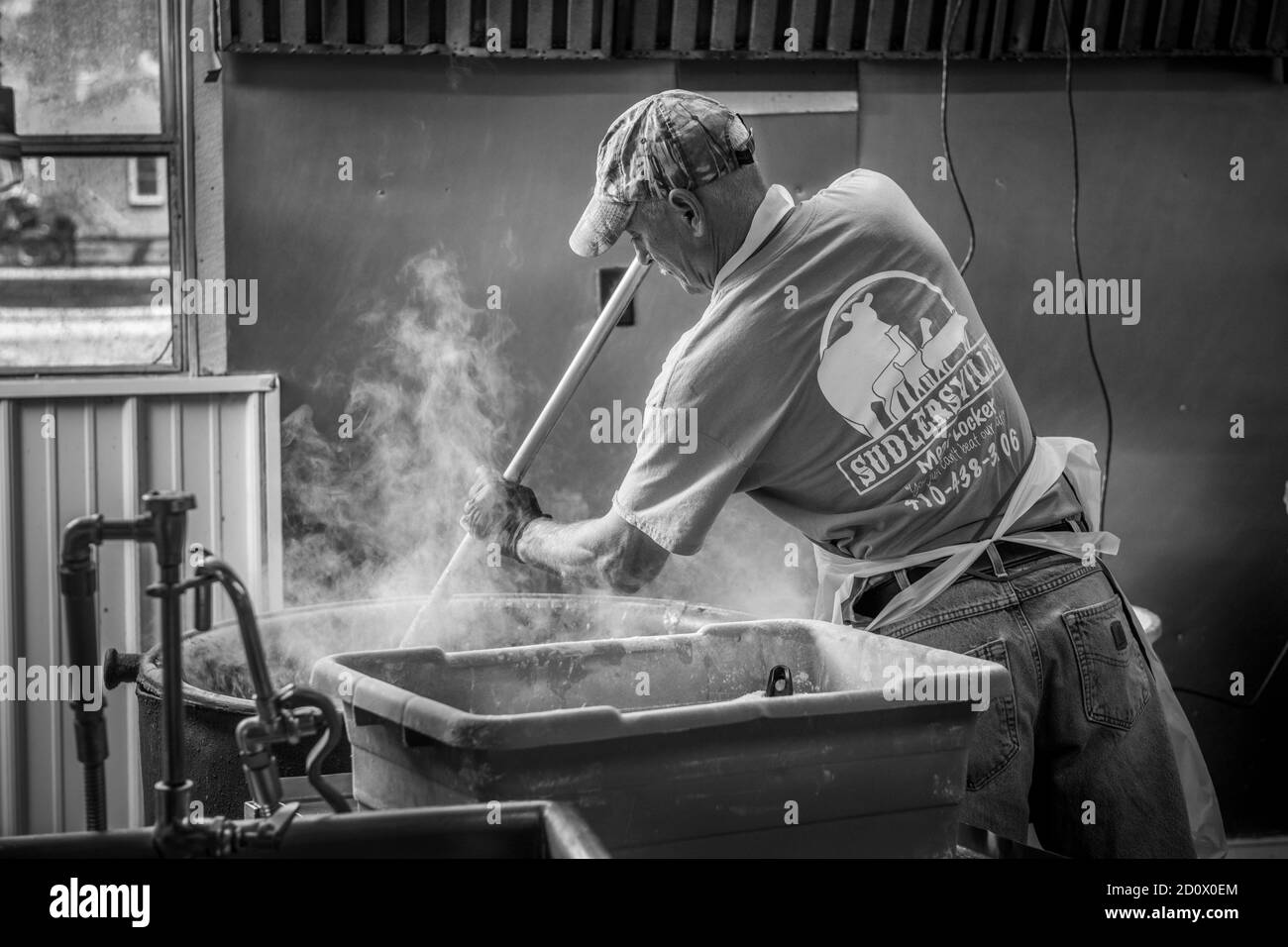 Fabrication de grattoirs à Sudlersville Meat Locker dans le Maryland Banque D'Images