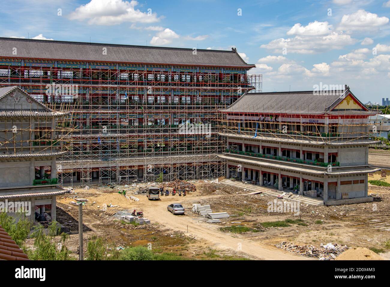 Nouveau bâtiment de Wat Mangkon Kamalawat - Wat Leng Noei Yi à Nonthaburi, Thaïlande. Banque D'Images