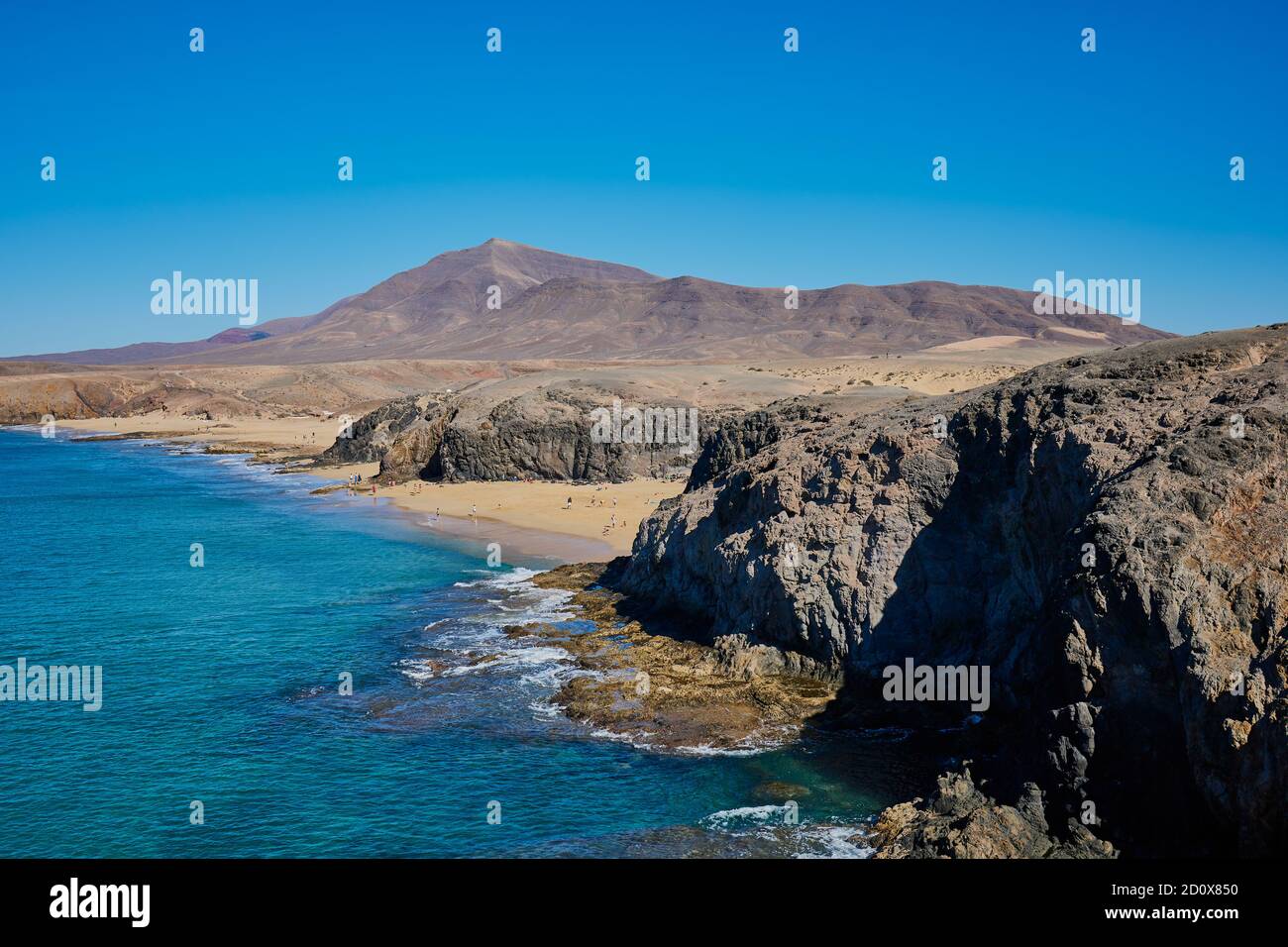 Magnifique paysage à Lanzarote avec les plages Playa de la Cera et Playa del Pozo Banque D'Images