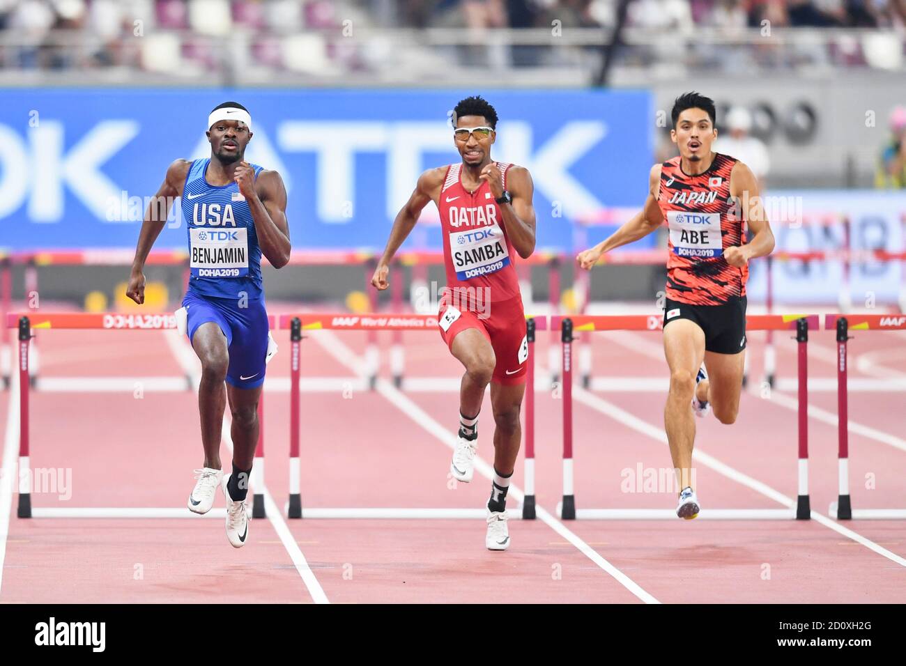 RAI Banjamin (Etats-Unis), Abderrahman Samba (QAT) Takatoshi Abe (JPN). 400 mètres haies semi-inal. Championnats du monde d'athlétisme, Doha 2019 Banque D'Images