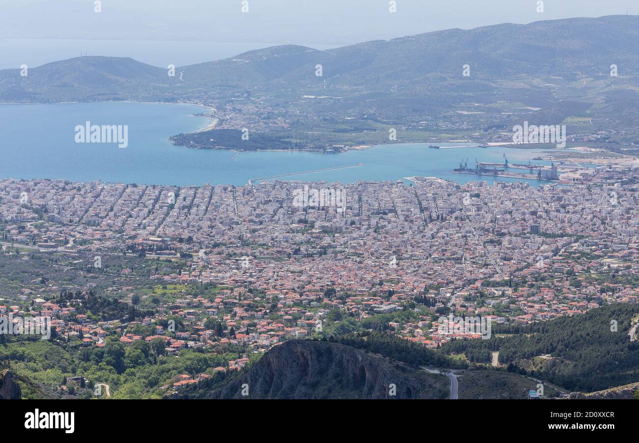 Vue sur la ville de Volos depuis le mont Pélion, Grèce Banque D'Images