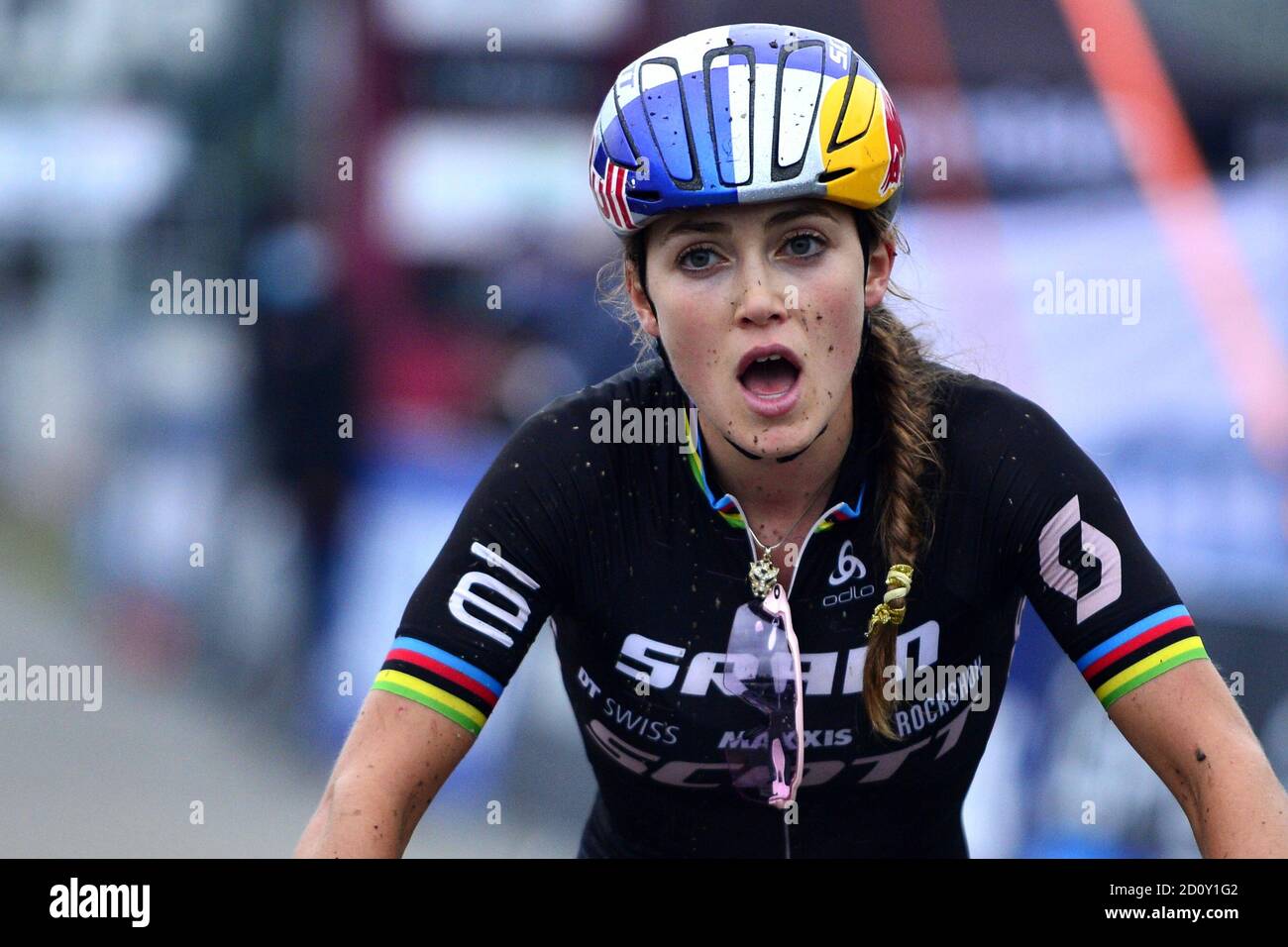 Kate Courtey du Canada pendant la coupe du monde de vélo de montagne UCI Banque D'Images