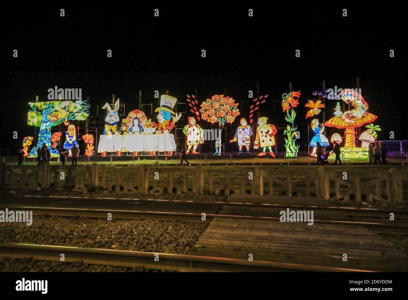 Alice au pays des merveilles Mad Hatter's Tea Party Theminning Blackpool illuminations, Blackpool, Lancashire, Angleterre, Royaume-Uni Banque D'Images