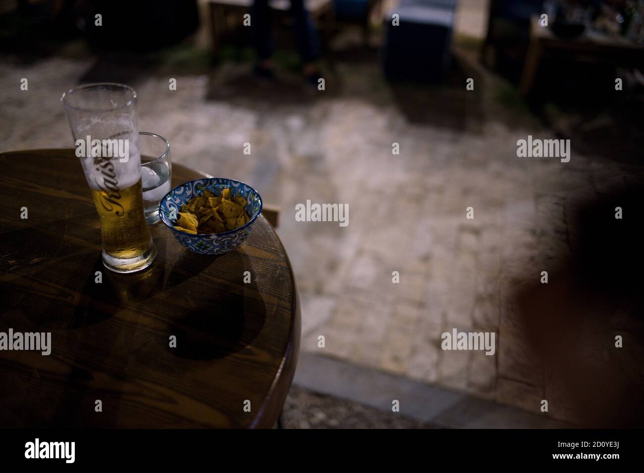La bière sur la table Banque D'Images